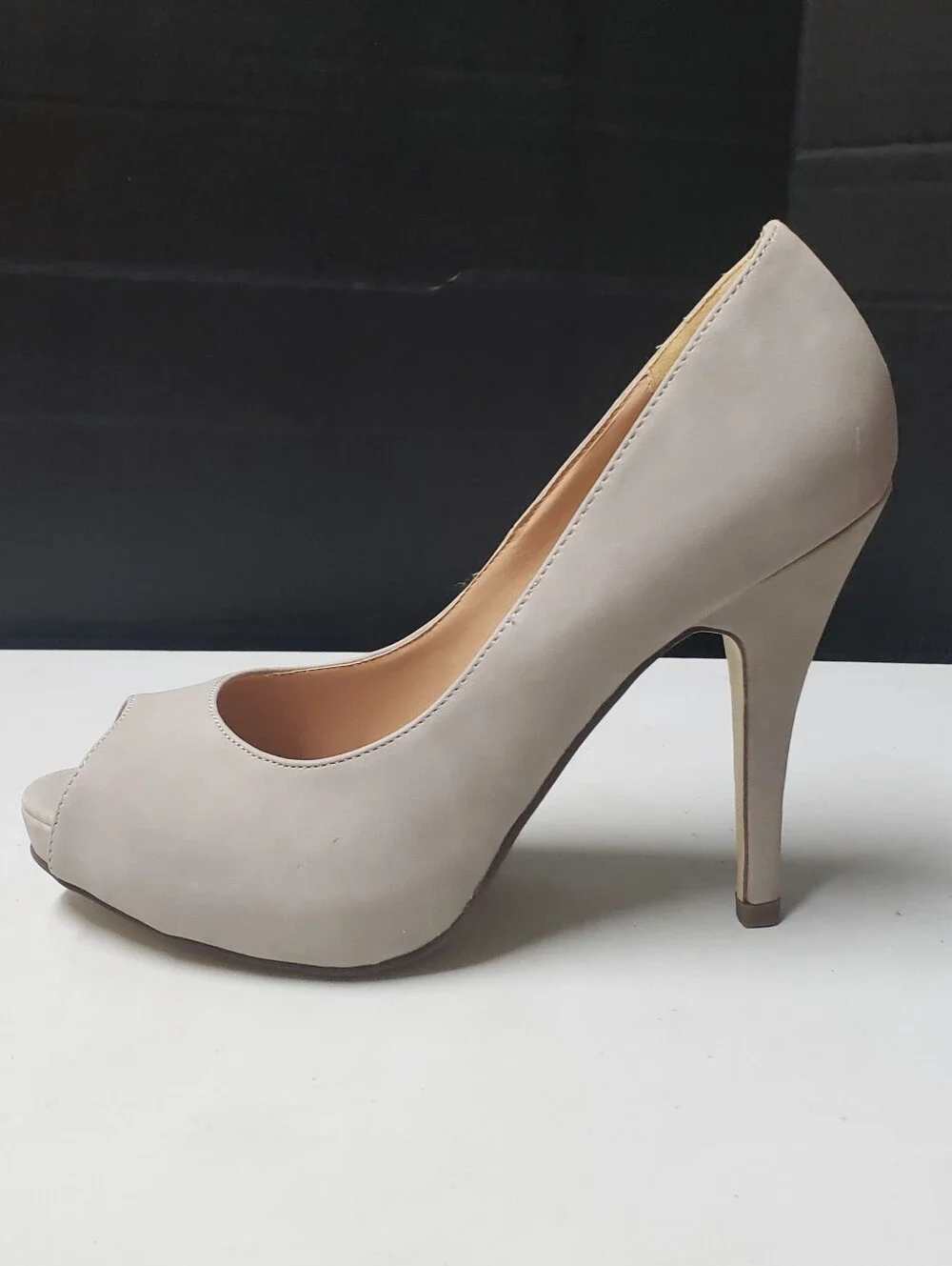 Peep-Toe High Heel Pumps in Light Gray